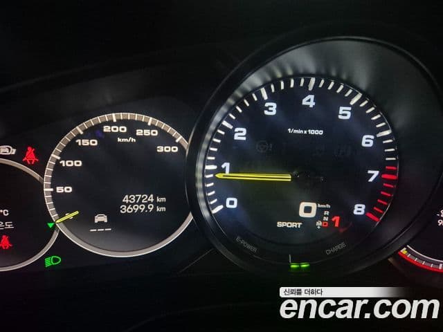 Porsche Panamera (971) 2.9 AWD E-гибрид Platinum Edition, 2023 15