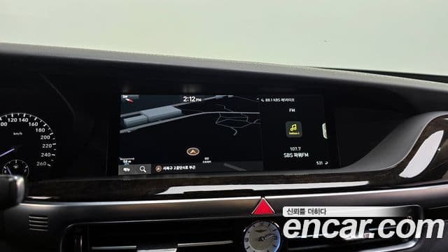 Genesis G90 Premium Luxury, 2022 16