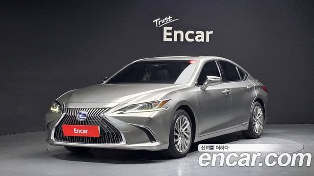 Lexus ES300h 7세대 Luxury Plus, 2020 1