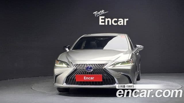 Lexus ES300h 7세대 Luxury Plus, 2020 3