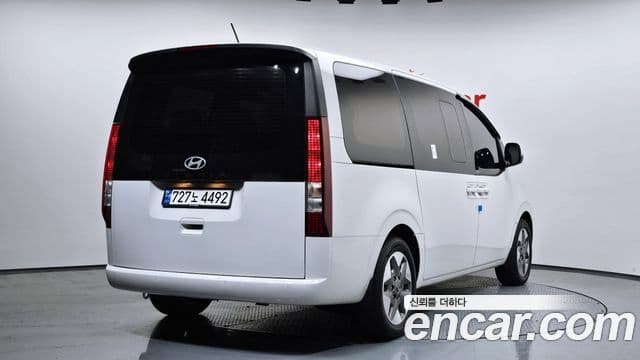 Hyundai Staria Modern, 2025 2