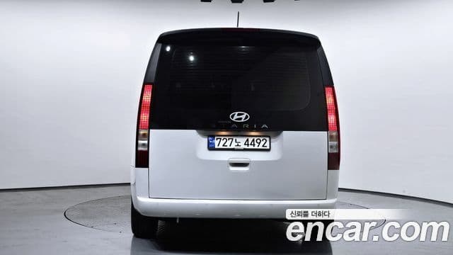 Hyundai Staria Modern, 2025 4