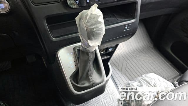 Hyundai Staria Modern, 2025 9