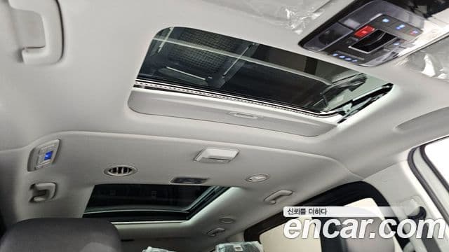 Hyundai Staria Modern, 2025 19