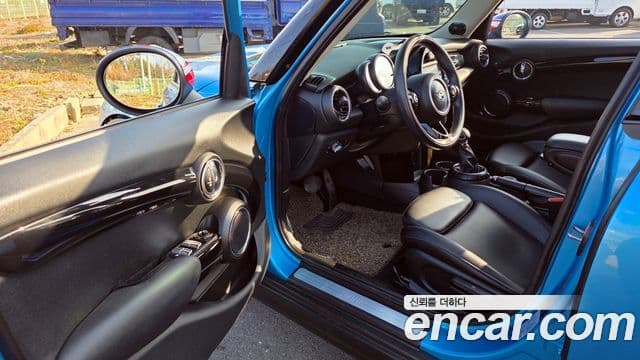 Mini Cooper D 3세대, 2015 11