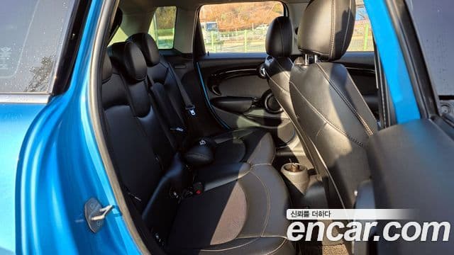 Mini Cooper D 3세대, 2015 12