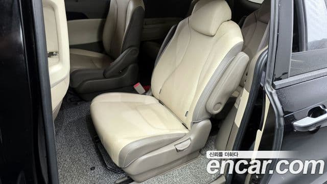 Kia Carnival 4세대 Signature, 2021 11