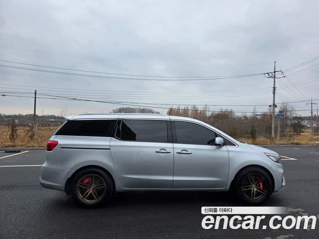 Kia The / новый New Carnival Special, 2019 4