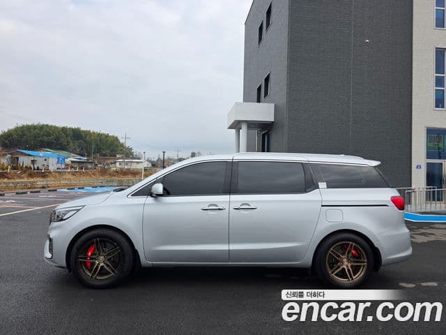 Kia The / новый New Carnival Special, 2019 все фото