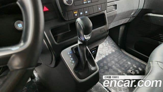 Hyundai Staria Modern, 2022 9