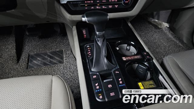 Kia The / новый New Carnival Prestige, 2020 9