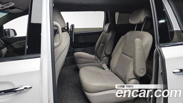 Kia The / новый New Carnival Prestige, 2020 12