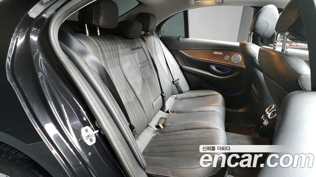 Mercedes-Benz E-класс W213 Exclusive, 2020 12