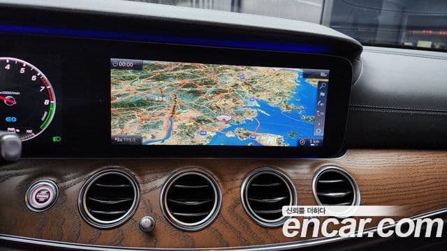 Mercedes-Benz E-класс W213 Exclusive, 2020 14