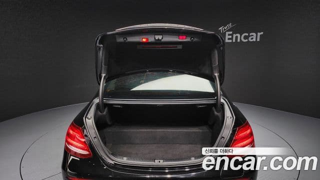 Mercedes-Benz E-класс W213 Exclusive, 2020 20