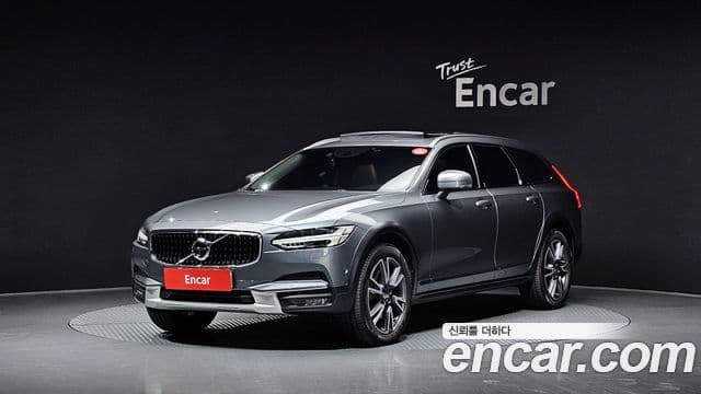 Volvo V90 Cross Country T5 Pro AWD, 2018 1