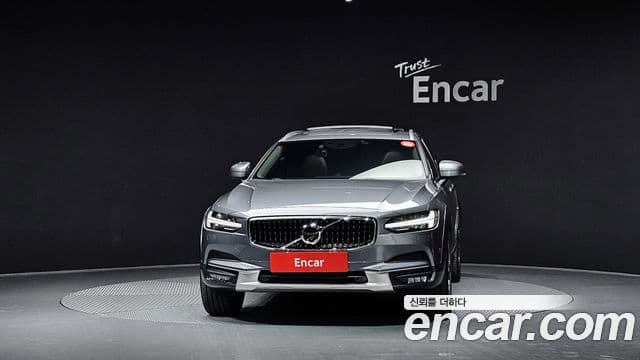 Volvo V90 Cross Country T5 Pro AWD, 2018 3