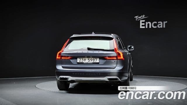 Volvo V90 Cross Country T5 Pro AWD, 2018 4