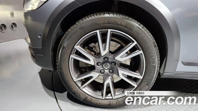 Volvo V90 Cross Country T5 Pro AWD, 2018 все фото