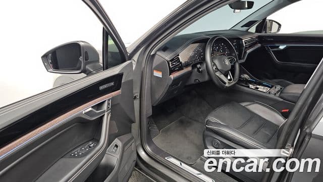 Volkswagen Touareg 3세대 Prestige, 2024 12
