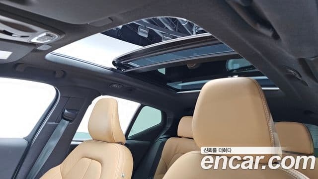 Volvo XC40 B4 Inscription, 2022 18