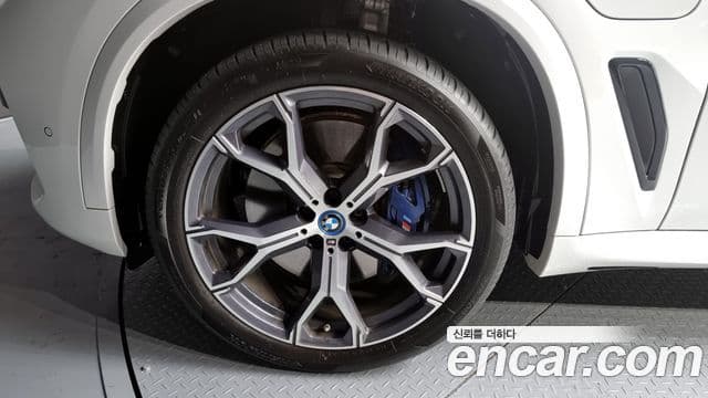 BMW X5 (G05) xDrive 45e M Sport, 2023 все фото