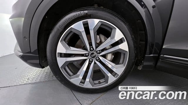 Audi Q8 (4M) Premium, 2023 все фото