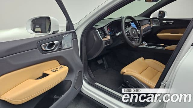 Volvo XC60 2세대 B5 Ultimate Bright, 2024 11