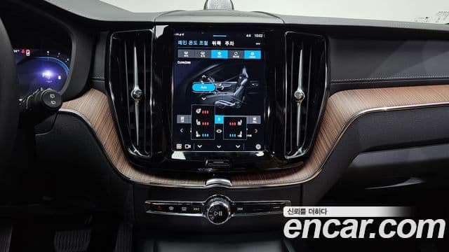Volvo XC60 2세대 B5 Ultimate Bright, 2024 14