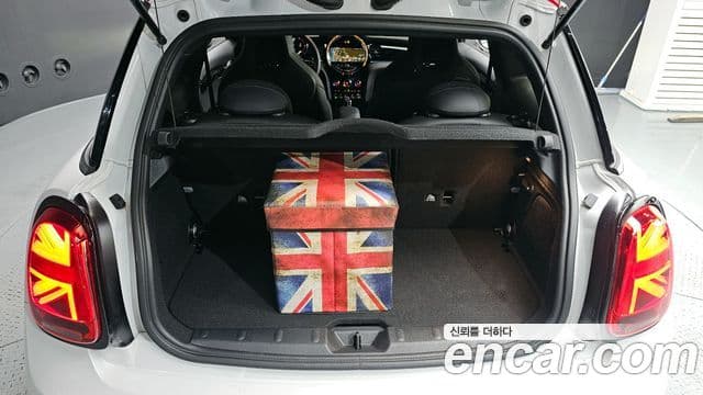 Mini Cooper S 3세대, 2024 21