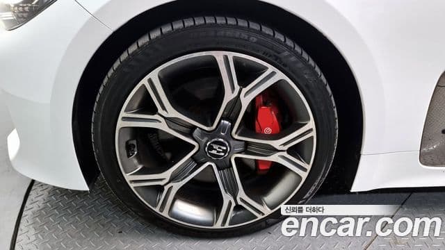 Kia 스팅어 GT, 2018 все фото
