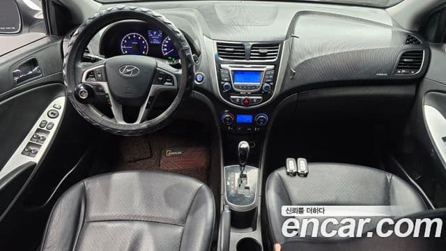 Hyundai Accent(новый кузов / новое поколение) 1.6 GDI top, 2011 7