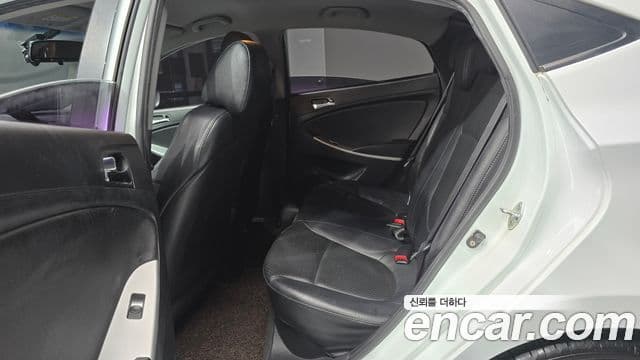 Hyundai Accent(новый кузов / новое поколение) 1.6 GDI top, 2011 13