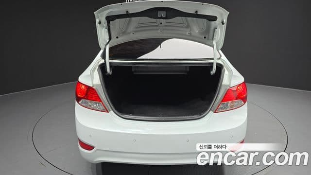 Hyundai Accent(новый кузов / новое поколение) 1.6 GDI top, 2011 20