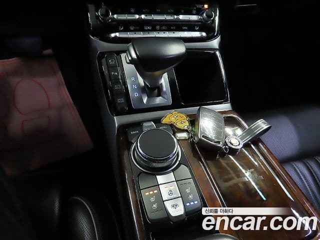 Genesis EQ900 Prestige, 2016 9