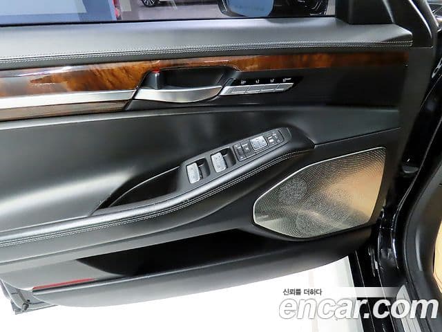 Genesis EQ900 Prestige, 2016 14