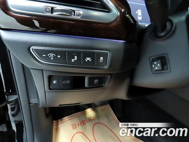 Genesis EQ900 Prestige, 2016 15