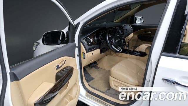 Kia The / новый New Carnival Special, 2019 10