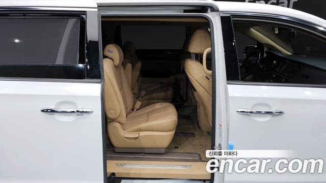 Kia The / новый New Carnival Special, 2019 11