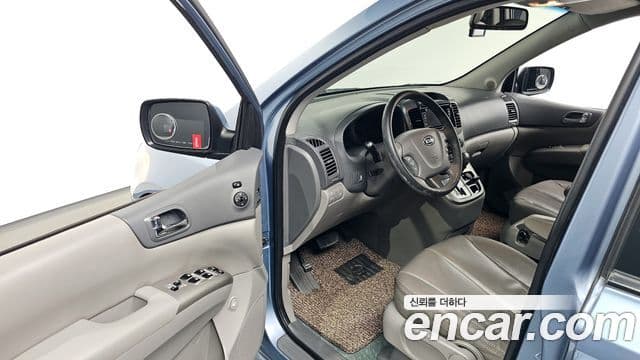 Kia Carnival R Premium, 2012 10