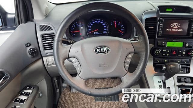 Kia Carnival R Premium, 2012 13
