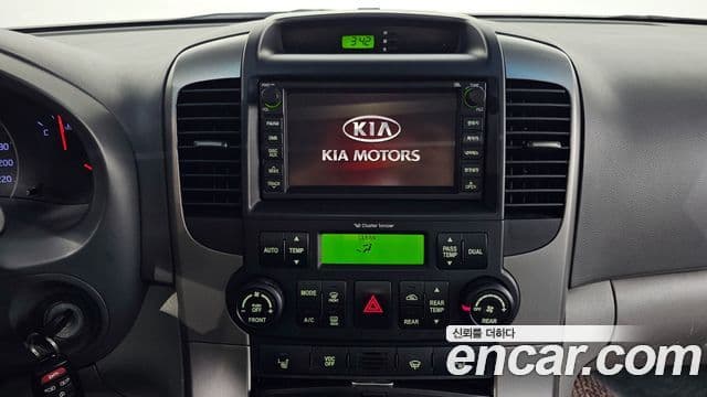 Kia Carnival R Premium, 2012 14