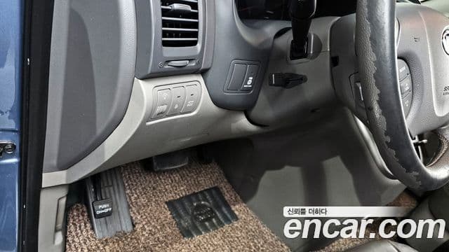 Kia Carnival R Premium, 2012 16