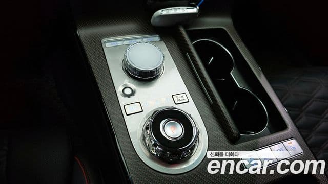 Genesis G80 (RG3) бензин 2.5 турбо AWD, 2025 9