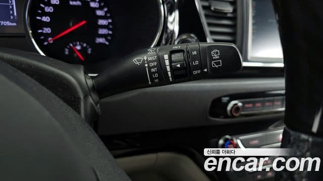 Kia All New Carnival VIP, 2016 15