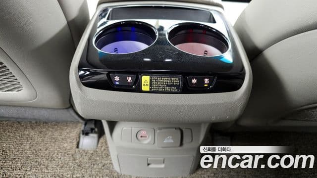 Kia All New Carnival VIP, 2016 19