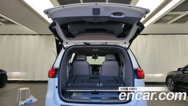 Kia All New Carnival VIP, 2016 20