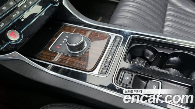 Jaguar XF (X260) 20d Portfolio, 2017 9