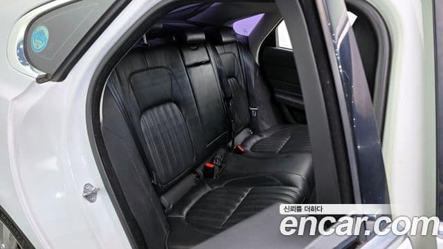 Jaguar XF (X260) 20d Portfolio, 2017 12