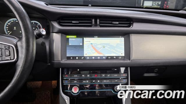 Jaguar XF (X260) 20d Portfolio, 2017 17